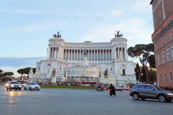 Plaza Venecia - Qué ver en Roma